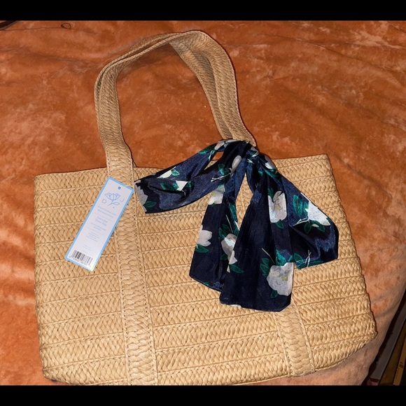 Draper James Handbags - NWT Draper James Straw Bag with Floral Scarf